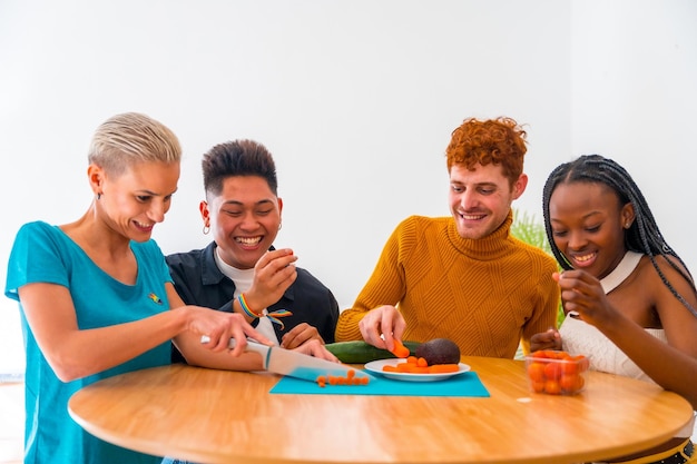 Улыбающиеся повара